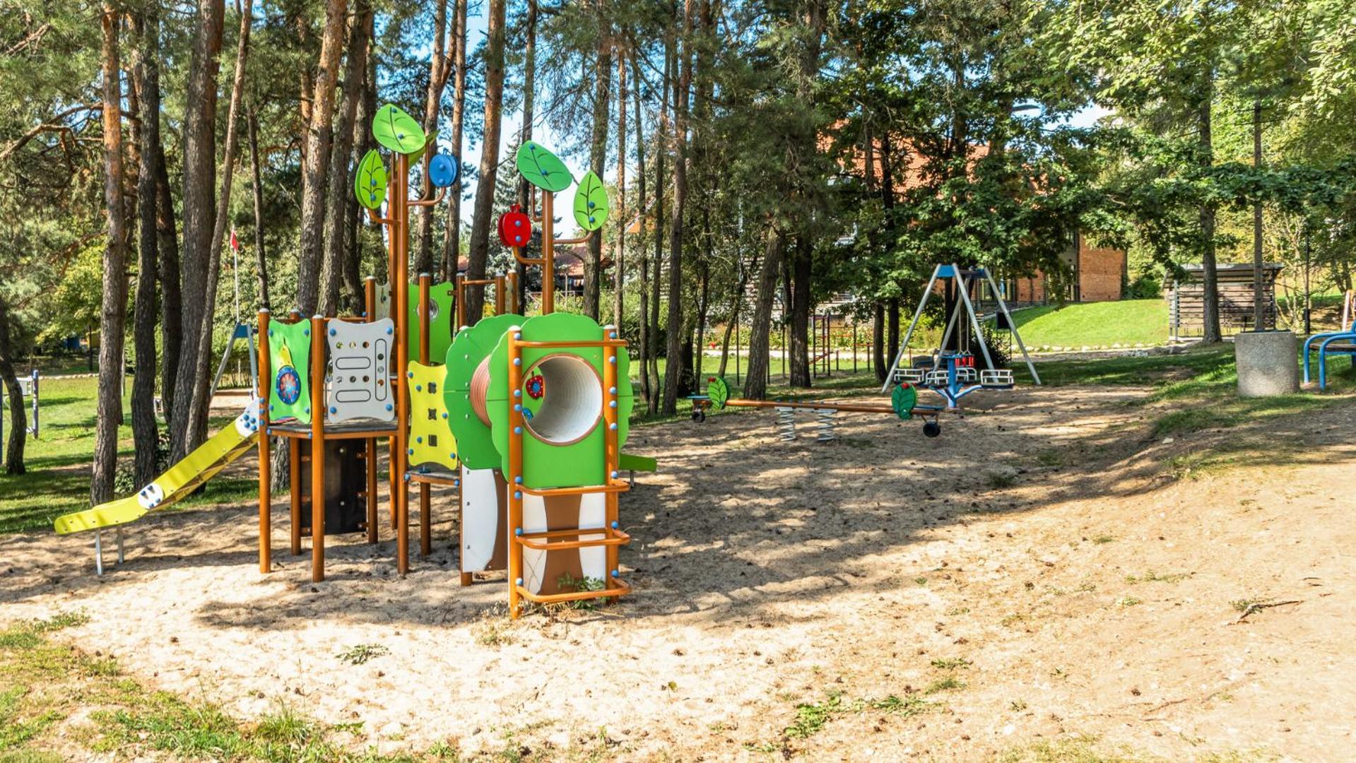 Roza Wiatrow Hotell Węgorzewo Exteriör bild