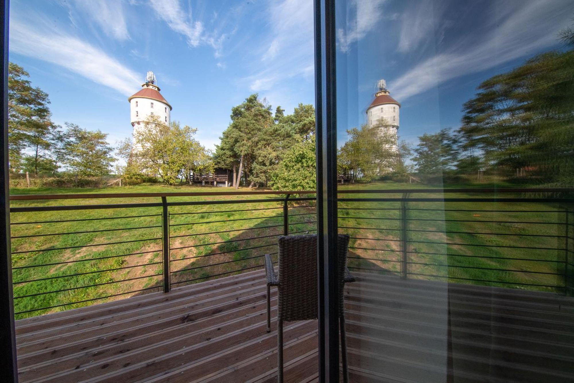 Roza Wiatrow Hotell Węgorzewo Exteriör bild