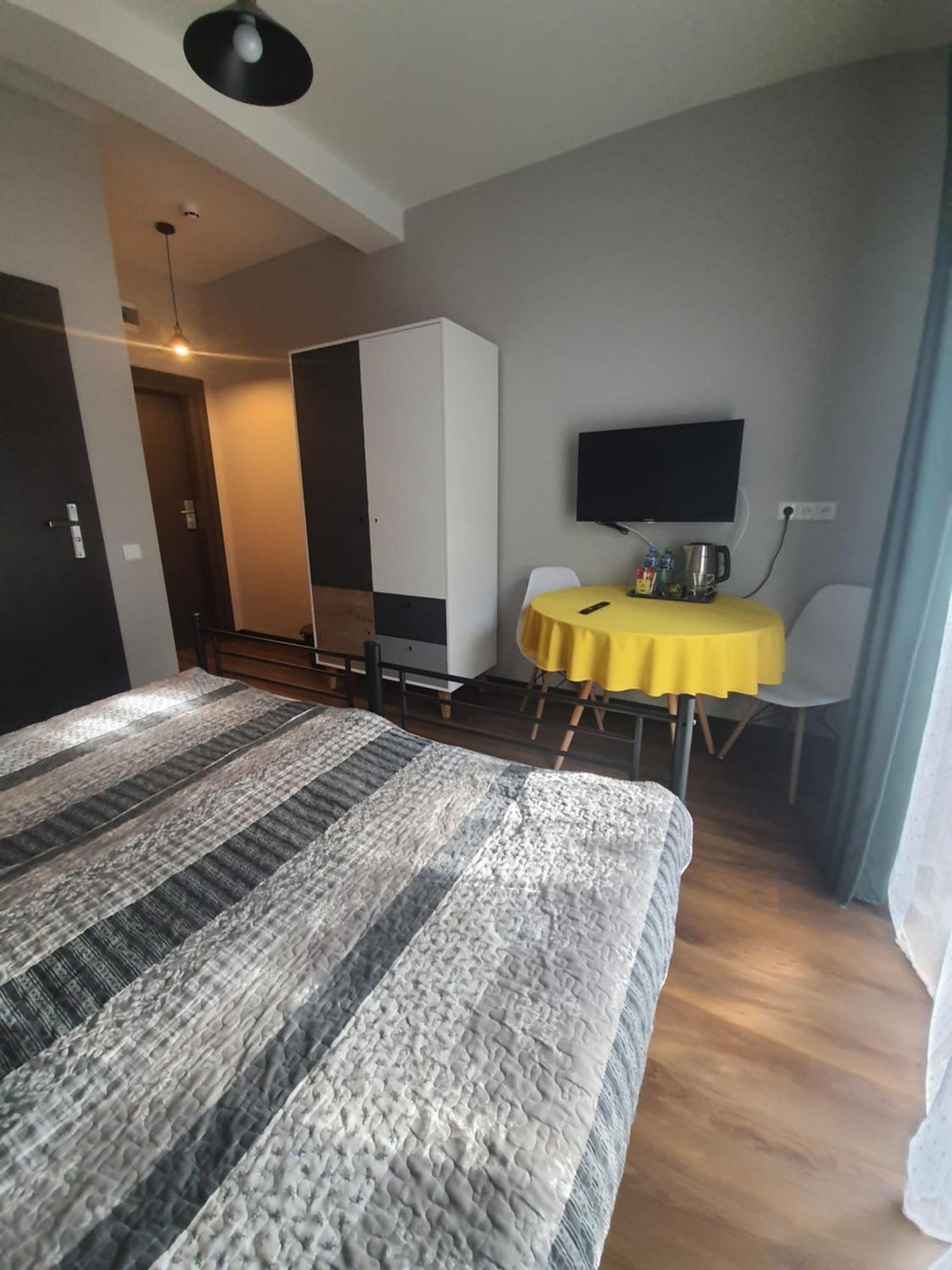 Roza Wiatrow Hotell Węgorzewo Exteriör bild